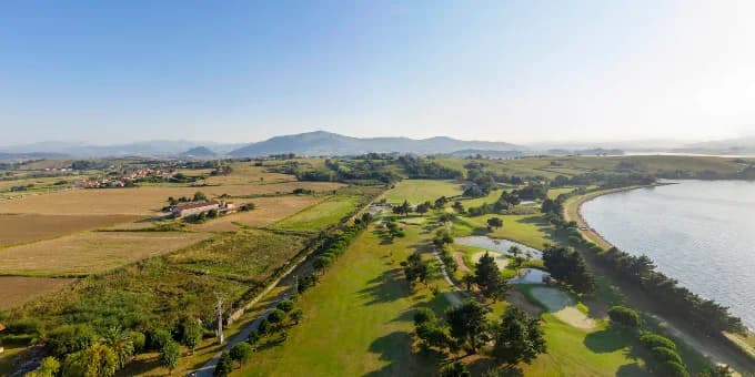 Pretium Golf La Junquera, Cantabria, Cantabria (1/3)